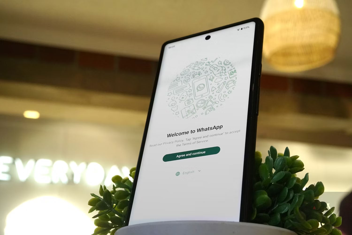 How to using WhatsApp with same number on different device/platform